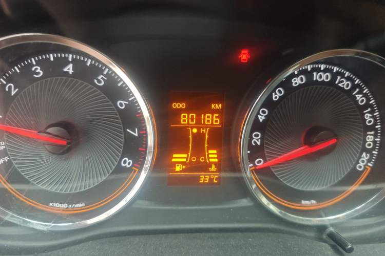 Used Chevrolet Sail 2015 Sail 3 1.3L Manual Ideal Edition Odometer Close Up