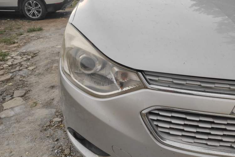 Used Chevrolet Sail 2015 Sail 3 1.3L Manual Ideal Edition Right Front Headlight