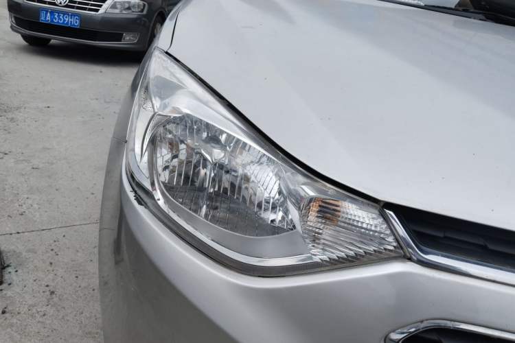 Used Chevrolet Sail 2015 Sail 3 1.5L Manual with Ideal Sunroof Edition Right Front Headlight