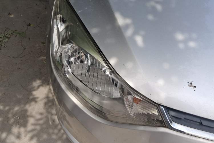 Used Chevrolet Sail 2015 Sail 3 1.5L Manual with Ideal Sunroof Edition Right Front Headlight