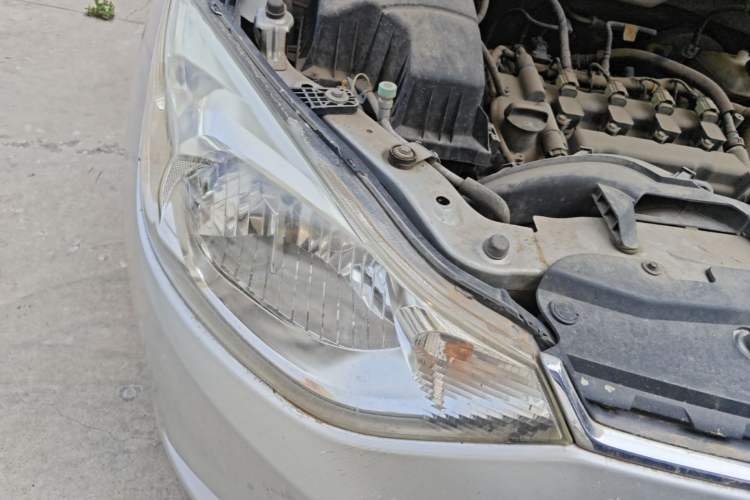 Used Chevrolet Sail 2015 Sail 3 1.5L Manual with Ideal Sunroof Edition Right Front Headlight