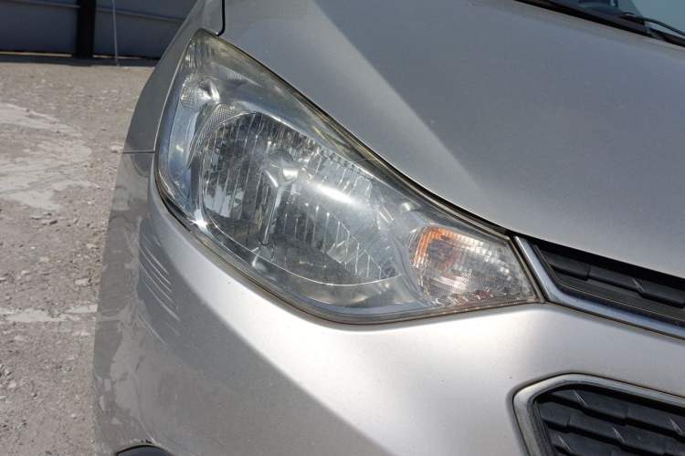 Used Chevrolet Sail 2015 Sail 3 1.3L AMT Ideal Sunroof Edition Right Front Headlight