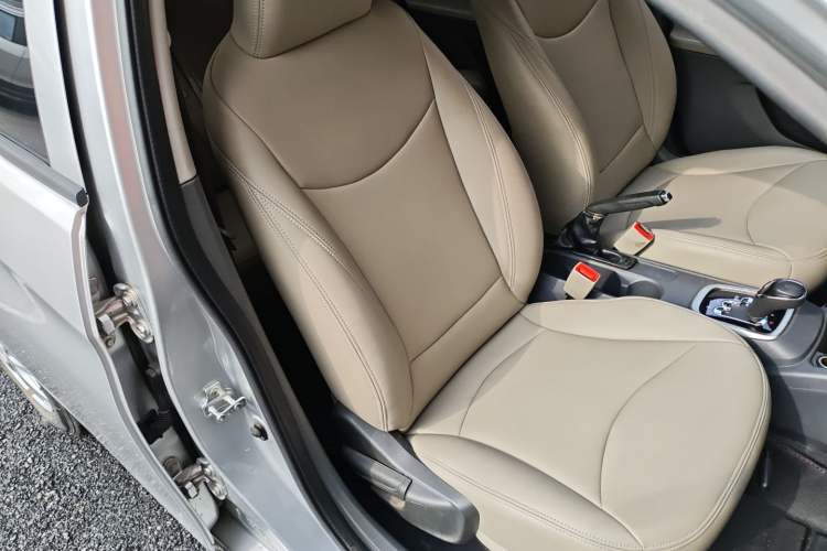 Used Chevrolet Sail 2015 Sail 3 1.3L AMT Ideal Edition Right Front Seat