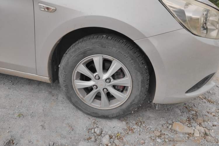 Used Chevrolet Sail 2015 Sail 3 1.3L Manual Ideal Edition Right Front Wheel Hub