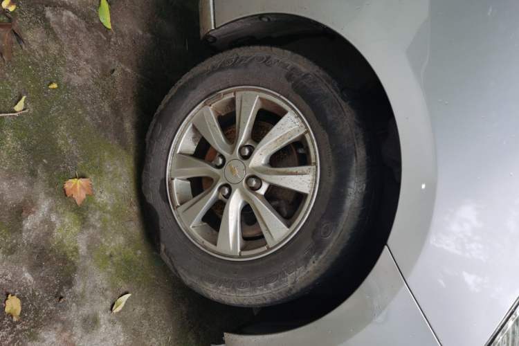 Used Chevrolet Sail 2015 Sail 3 1.5L Manual with Ideal Sunroof Edition Right Front Wheel Hub