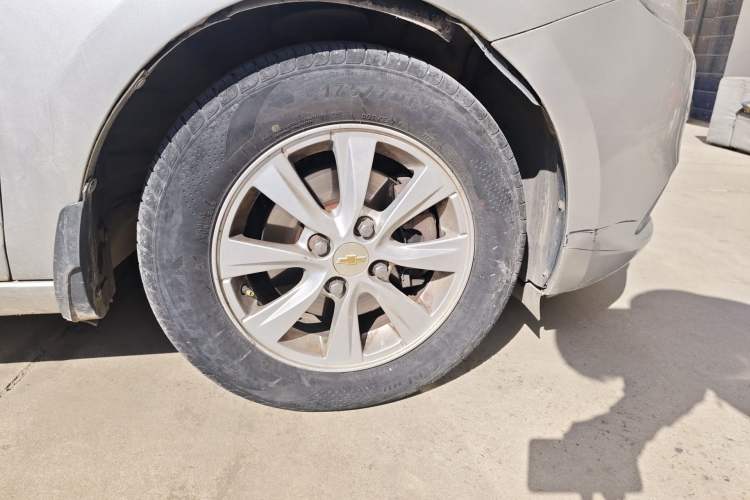 Used Chevrolet Sail 2015 Sail 3 1.3L Manual Ideal Edition Right Front Wheel Hub