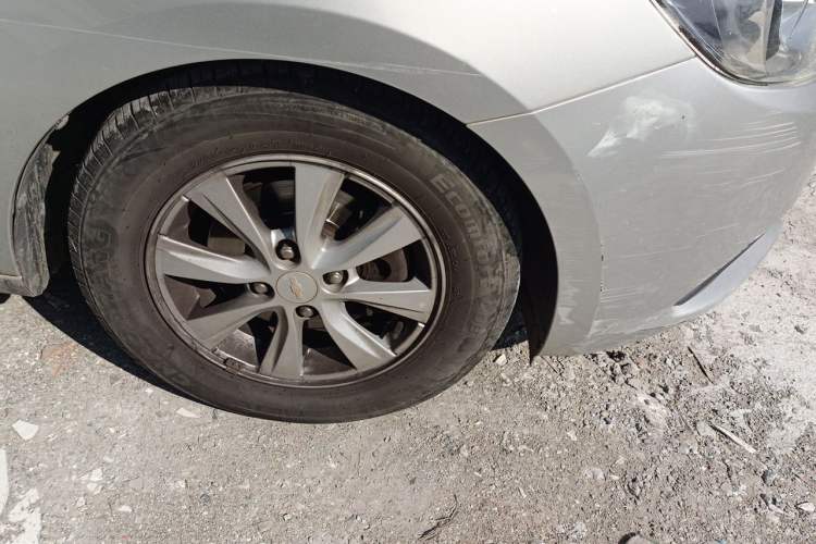 Used Chevrolet Sail 2015 Sail 3 1.3L AMT Ideal Sunroof Edition Right Front Wheel Hub