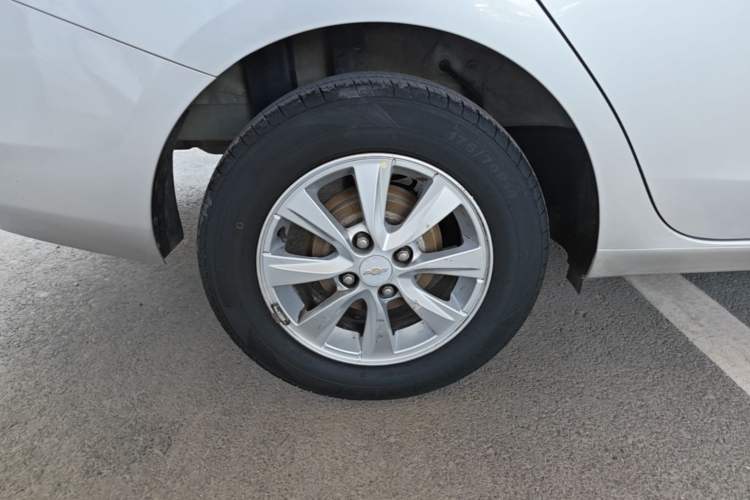Used Chevrolet Sail 2015 Sail 3 1.3L Manual with Ideal Sunroof Edition Right Rear Wheel Hub
