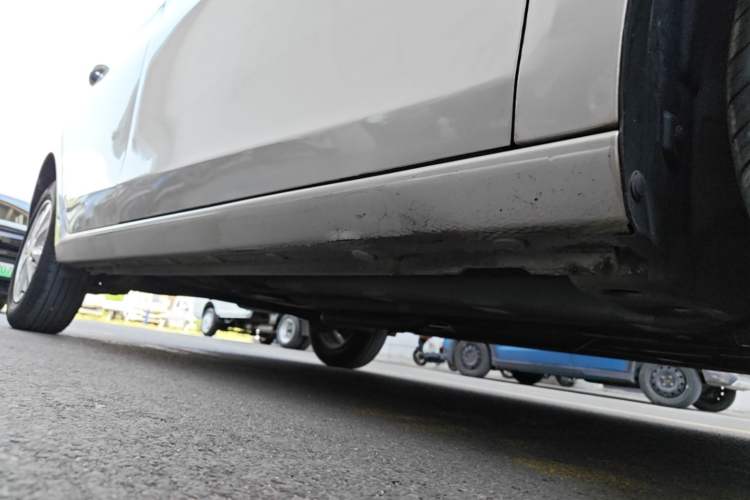 Used Chevrolet Sail 2015 Sail 3 1.3L Manual with Ideal Sunroof Edition Right Side Sill