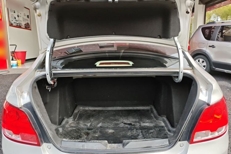 Used Chevrolet Sail 2015 Sail 3 1.3L AMT Ideal Edition Trunk