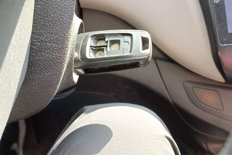 Used Chevrolet Sail 2015 Sail 3 1.3L AMT Ideal Sunroof Edition Vehicle Key