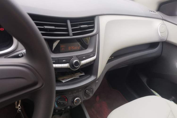 Used Chevrolet Sail 2015 Sail 3 1.5L Manual with Ideal Sunroof Edition Audio And AC Panel