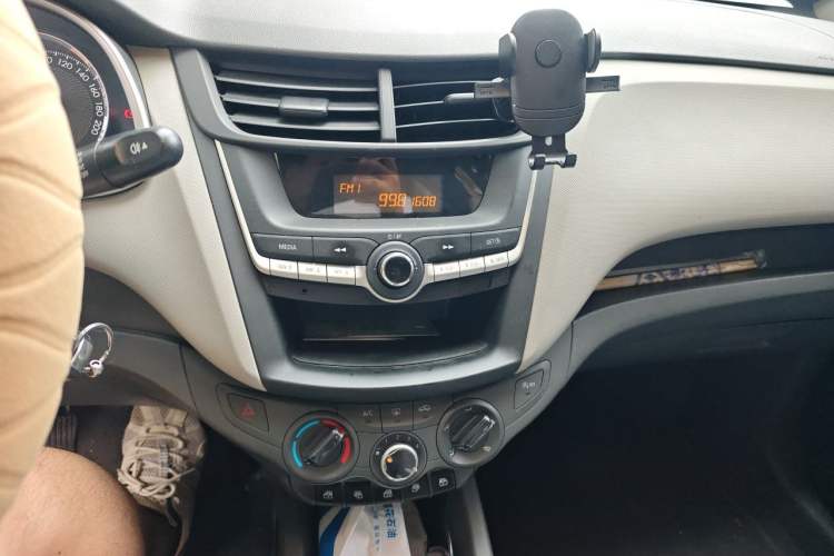 Used Chevrolet Sail 2015 Sail 3 1.5L Manual with Ideal Sunroof Edition Audio And AC Panel