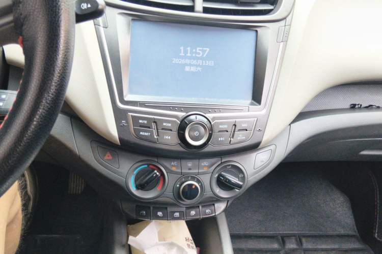 Used Chevrolet Sail 2015 Sail 3 1.3L AMT Ideal Edition Audio And AC Panel