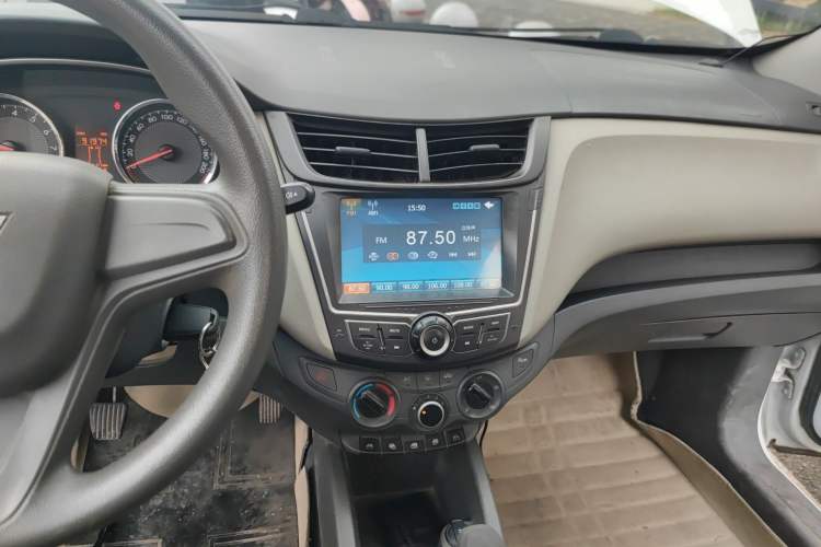 Used Chevrolet Sail 2015 Sail 3 1.5L Manual with Ideal Sunroof Edition Audio And AC Panel