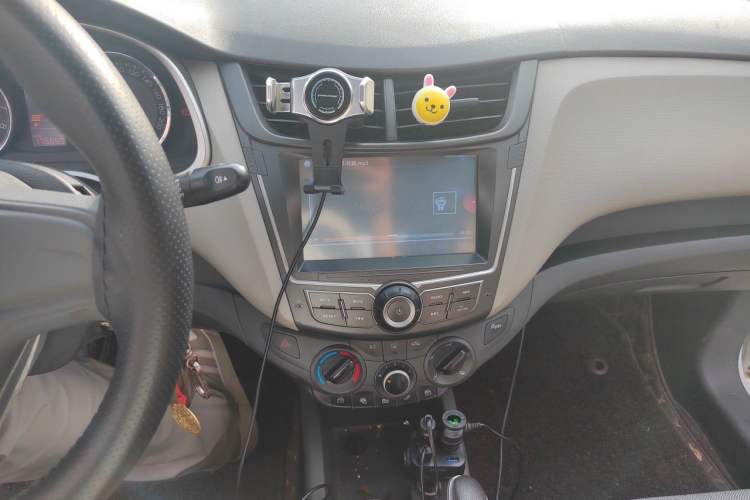 Used Chevrolet Sail 2015 Sail 3 1.3L AMT Ideal Edition Audio And AC Panel