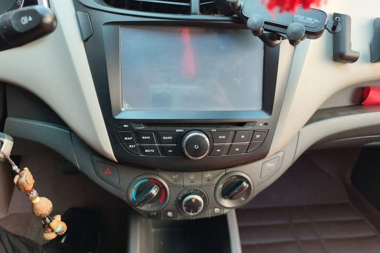 Used Chevrolet Sail 2015 Sail 3 1.3L AMT Ideal Edition Audio And AC Panel