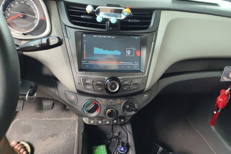 Used Chevrolet Sail 2015 Sail 3 1.5L Manual with Ideal Sunroof Edition Audio And AC Panel