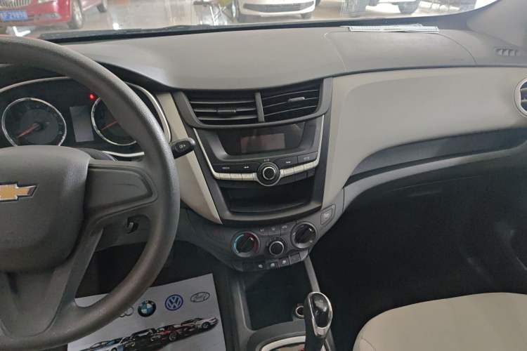 Used Chevrolet Sail 2015 Sail 3 1.3L AMT Ideal Edition Audio And AC Panel