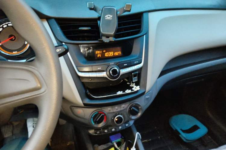Used Chevrolet Sail 2015 Sail 3 1.5L Manual with Ideal Sunroof Edition Audio And AC Panel