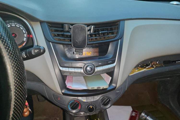 Used Chevrolet Sail 2015 Sail 3 1.3L Manual Ideal Edition Audio And AC Panel