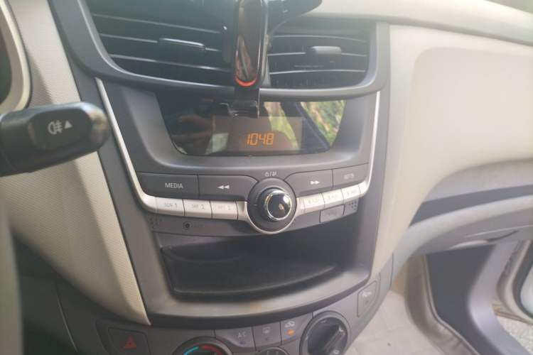 Used Chevrolet Sail 2015 Sail 3 1.3L AMT Ideal Edition Audio And AC Panel