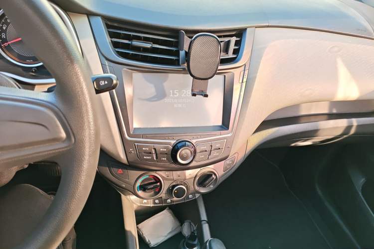 Used Chevrolet Sail 2015 Sail 3 1.3L AMT Ideal Edition Audio And AC Panel