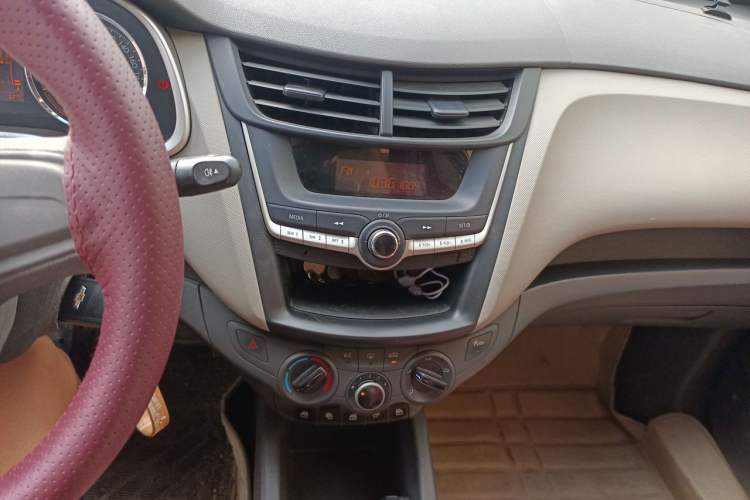 Used Chevrolet Sail 2015 Sail 3 1.3L Manual Ideal Edition Audio And AC Panel