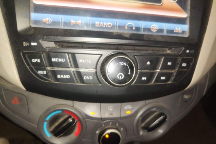 Used Chevrolet Sail 2015 Sail 3 1.3L Manual Warm Edition Audio And AC Panel