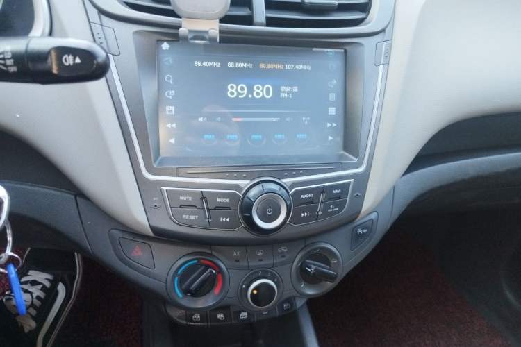 Used Chevrolet Sail 2015 Sail 3 1.3L AMT Ideal Edition Audio And AC Panel