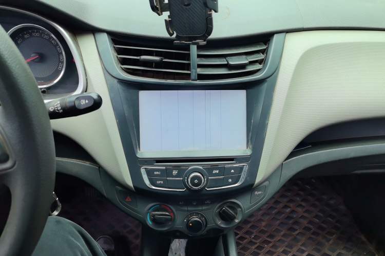 Used Chevrolet Sail 2015 Sail 3 1.3L Manual Warm Edition Audio And AC Panel