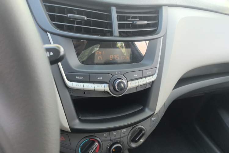 Used Chevrolet Sail 2015 Sail 3 1.3L Manual Ideal Edition Audio And AC Panel