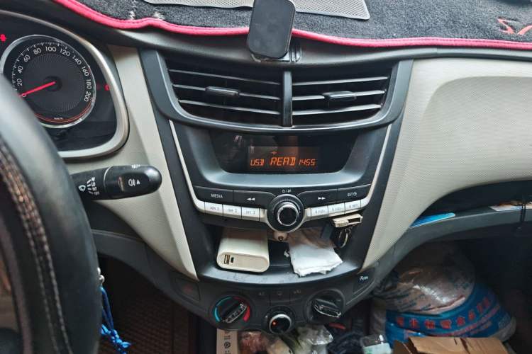 Used Chevrolet Sail 2015 Sail 3 1.3L Manual Ideal Edition Audio And AC Panel