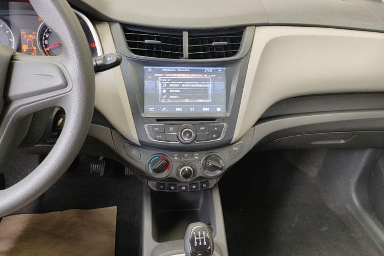 Used Chevrolet Sail 2015 Sail 3 1.3L Manual with Ideal Sunroof Edition Audio And AC Panel