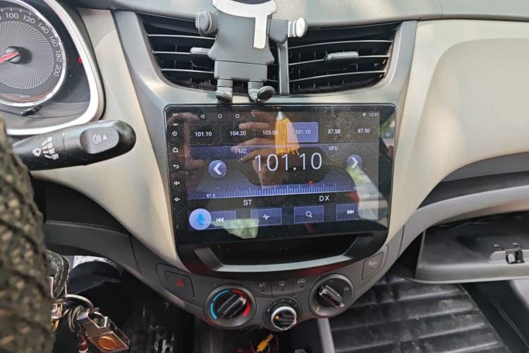 Used Chevrolet Sail 2015 Sail 3 1.3L AMT Ideal Edition Audio And AC Panel