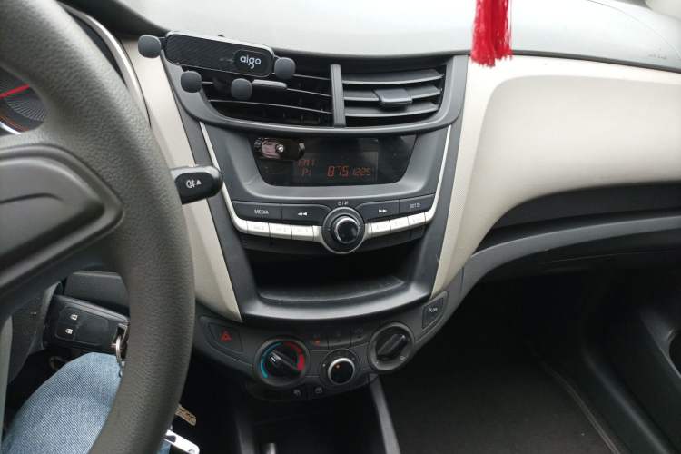 Used Chevrolet Sail 2015 Sail 3 1.5L Manual with Ideal Sunroof Edition Audio And AC Panel