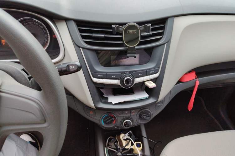 Used Chevrolet Sail 2015 Sail 3 1.5L Manual with Ideal Sunroof Edition Audio And AC Panel