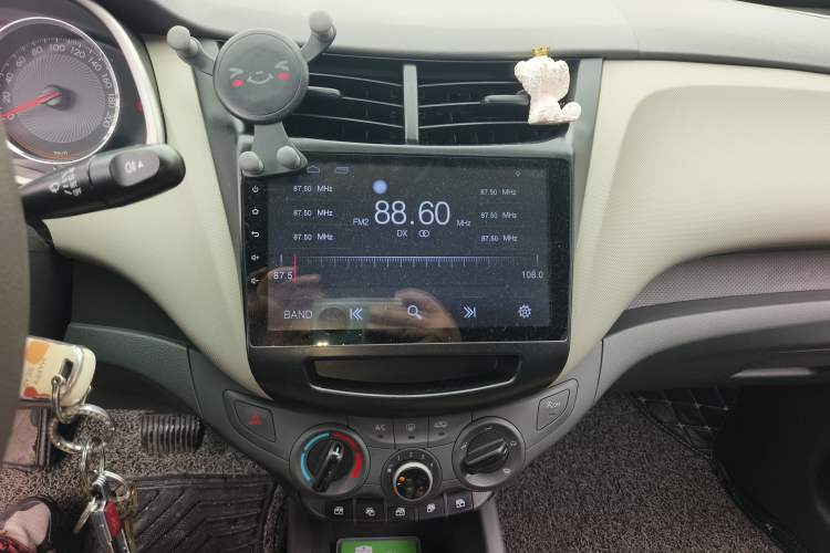 Used Chevrolet Sail 2015 Sail 3 1.3L AMT Ideal Edition Audio And AC Panel