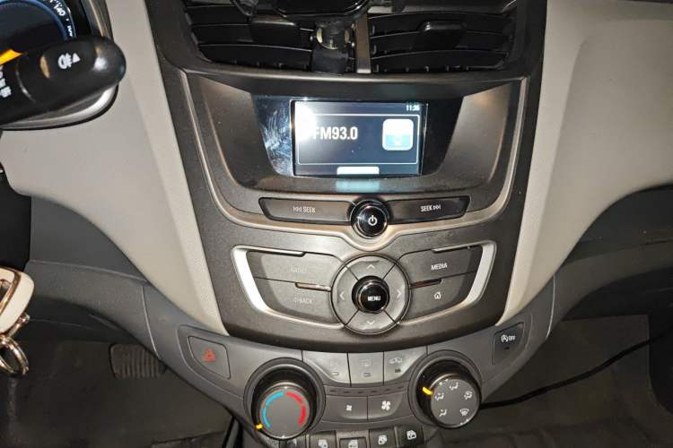 Used Chevrolet Sail 2015 Sail 3 1.5L AMT Happiness Sunroof Edition Audio And AC Panel