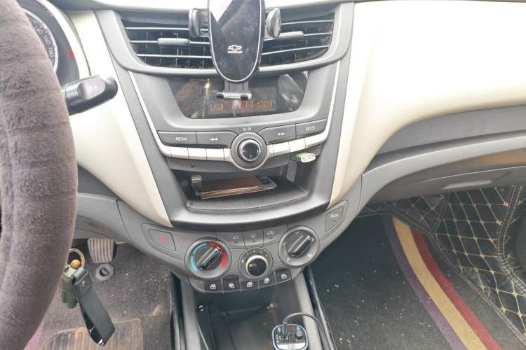 Used Chevrolet Sail 2015 Sail 3 1.3L Manual Ideal Edition Audio And AC Panel