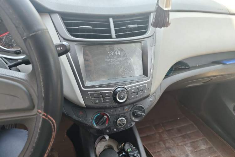 Used Chevrolet Sail 2015 Sail 3 1.5L Manual with Ideal Sunroof Edition Audio And AC Panel