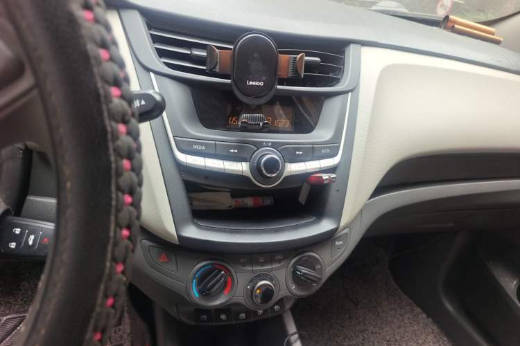 Used Chevrolet Sail 2015 Sail 3 1.3L Manual Ideal Edition Audio And AC Panel
