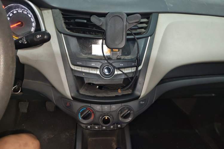Used Chevrolet Sail 2015 Sail 3 1.5L Manual with Ideal Sunroof Edition Audio And AC Panel