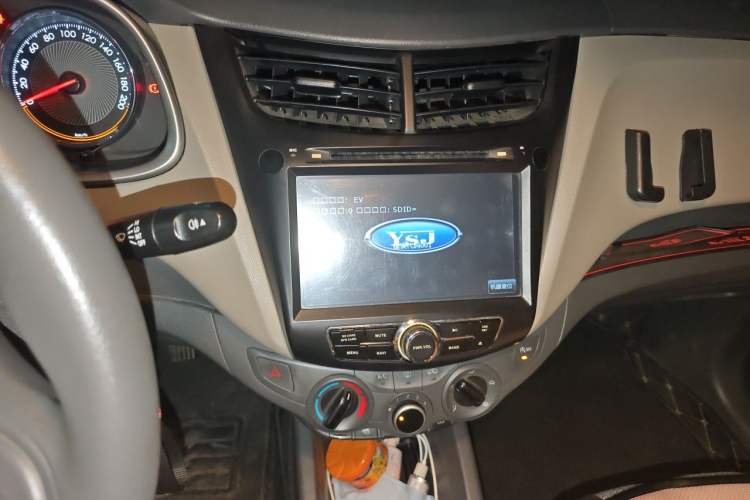 Used Chevrolet Sail 2015 Sail 3 1.5L Manual with Ideal Sunroof Edition Audio And AC Panel