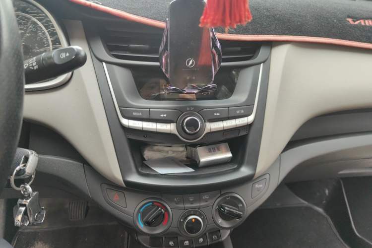 Used Chevrolet Sail 2015 Sail 3 1.5L Manual with Ideal Sunroof Edition Audio And AC Panel