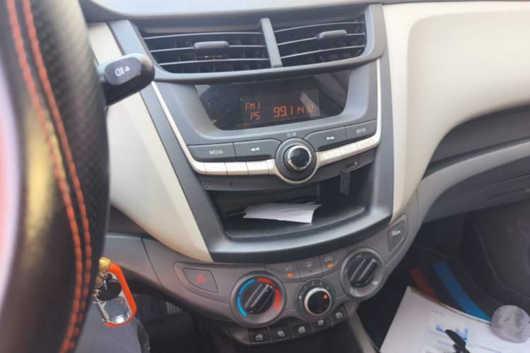Used Chevrolet Sail 2015 Sail 3 1.5L Manual with Ideal Sunroof Edition Audio And AC Panel