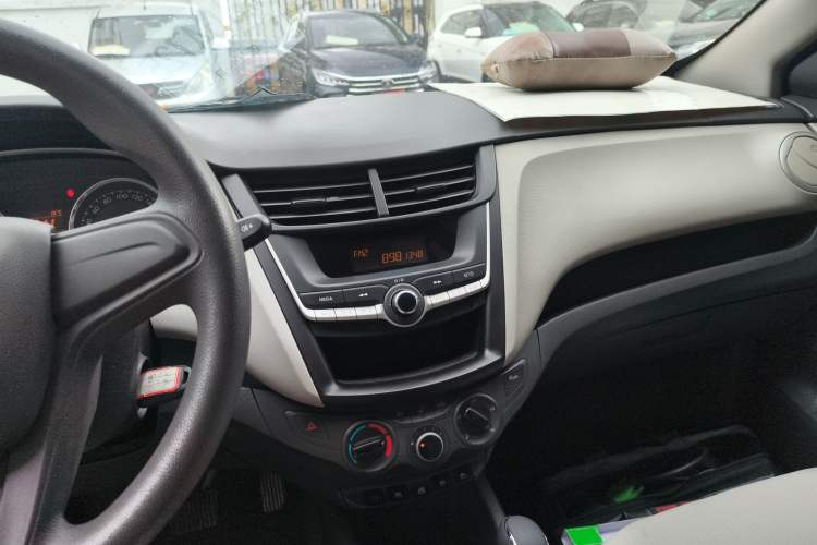 Used Chevrolet Sail 2015 Sail 3 1.3L AMT Ideal Edition Audio And AC Panel