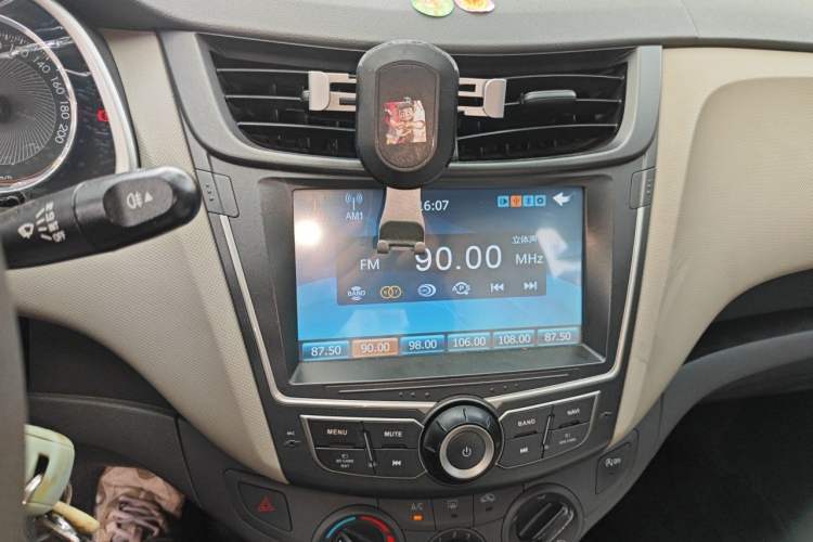 Used Chevrolet Sail 2015 Sail 3 1.3L AMT Ideal Edition Audio And AC Panel