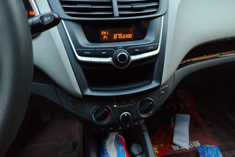 Used Chevrolet Sail 2015 Sail 3 1.3L Manual Ideal Edition Audio And AC Panel