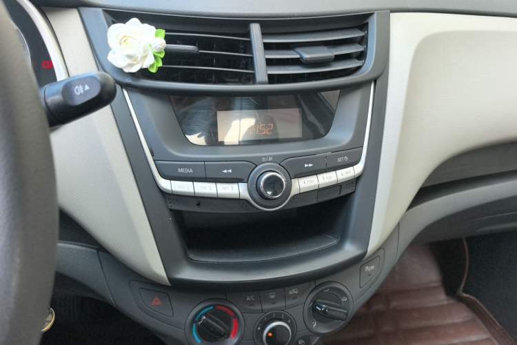 Used Chevrolet Sail 2015 Sail 3 1.3L Manual Ideal Edition Audio And AC Panel